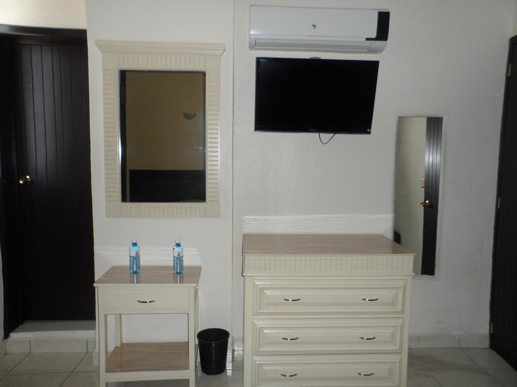 Hotel Fernando Tuxtla Gutiérrez Habitación foto